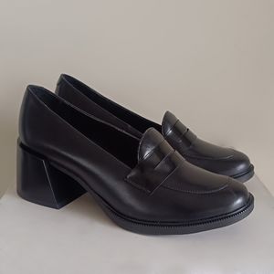 Ecco Mocasin Cuero Mujer Negro Mu25 Zonia01